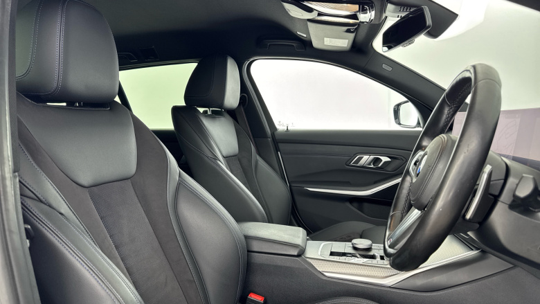 BMW 3 Series 320i M Sport 5dr Step Auto [Tech/Pro Pack] Petrol Estate